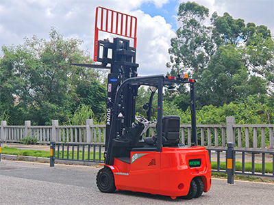Geliştirilmiş HIFOUNE 2 tonluk lityum forklift hakkında bilgi verir misiniz?
