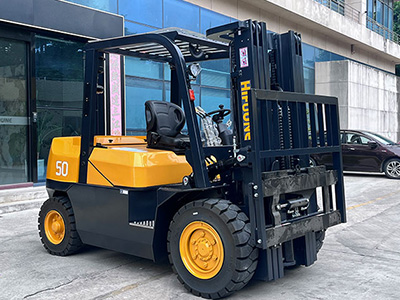 Forklift kullanımında yaralanmaların başlıca nedenleri nelerdir?