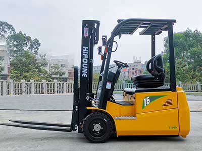 Hifoune, dar alanlar için yeni FBL15-20 elektrikli forklifti piyasaya sürüyor
    