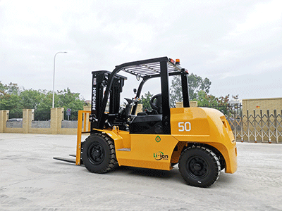 İç mekan kullanımı için en uygun forklift tipi hangisidir?
